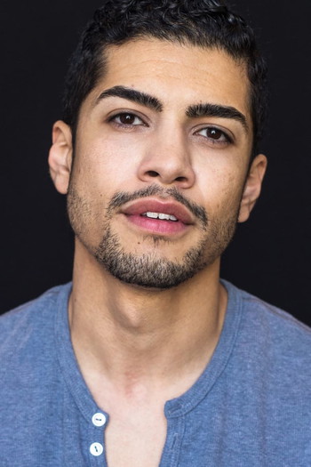 Photo of actor Rick Gonzalez