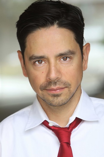 Photo of actor Alex Ruiz