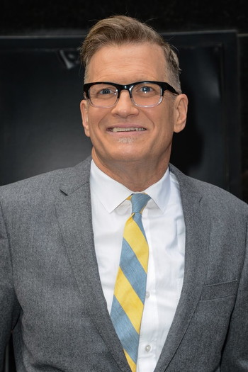 Photo of actor Drew Carey