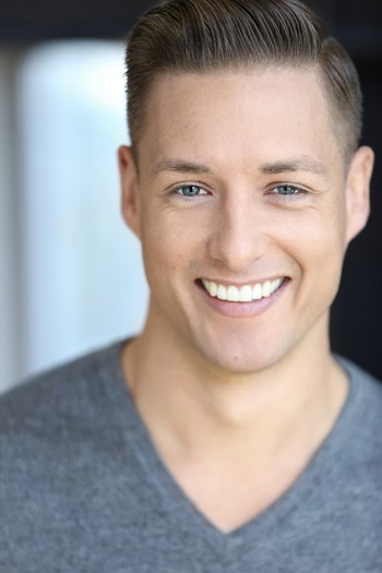 Photo of actor Brandon Henschel