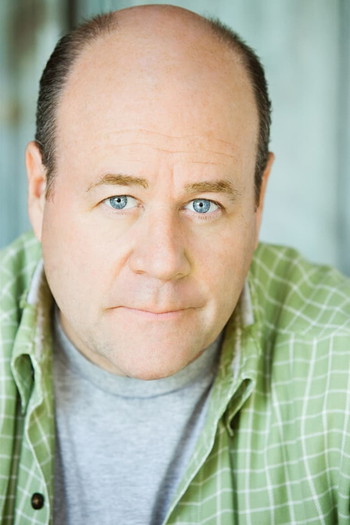 Photo of actor Michael Dempsey