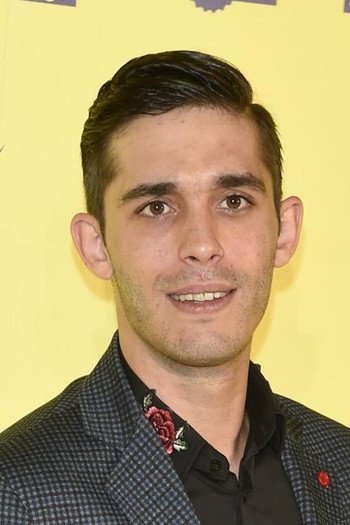 Photo of actor Víctor Elías