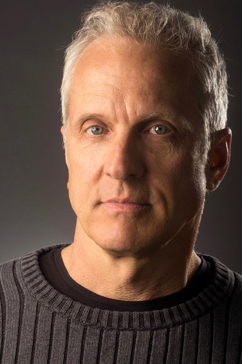 Photo of actor Patrick Fabian