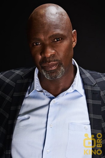 Photo of actor Simo Mogwaza