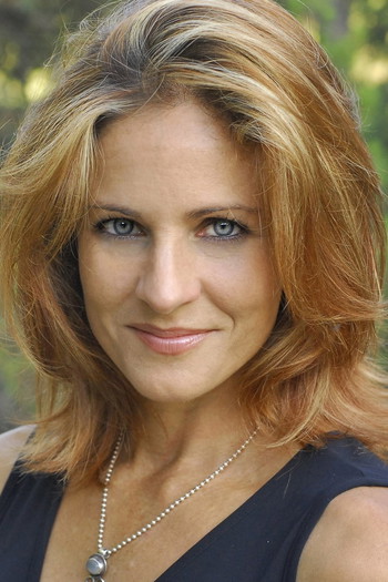 Photo of actress Jessica Steen