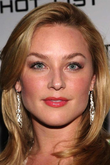 Photo of actress Elisabeth Röhm