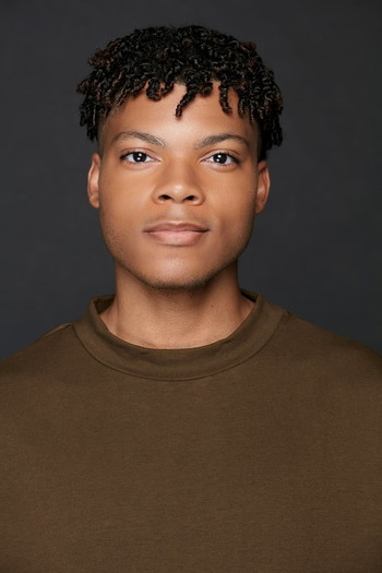 Photo of actor Philip Bolden