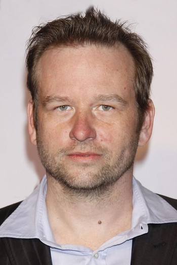 Photo of actor Dallas Roberts