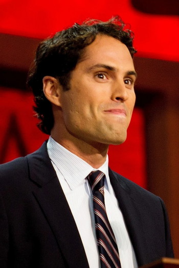 Photo of actor Craig Romney