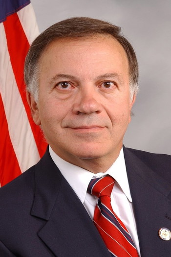 Photo of actor Tom Tancredo