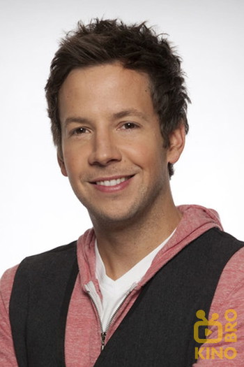 Photo of actor Pierre Bouvier