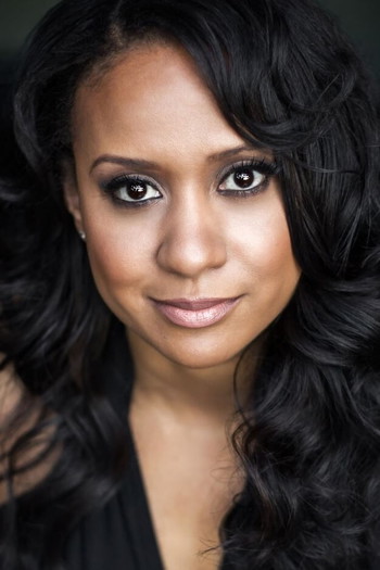 Photo of actress Tracie Thoms