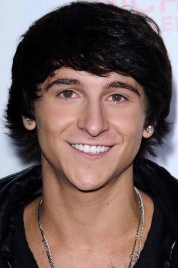 Photo of actor Mitchel Musso