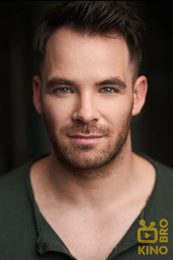 Photo of actor Jarrod Evanyshyn