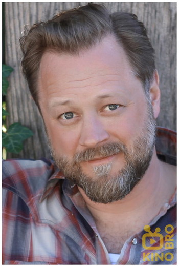 Photo of actor Mike Wasko