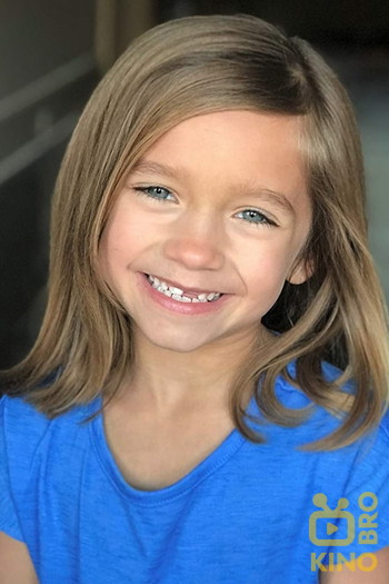 Photo of actor Skylar Olivia Flanagan