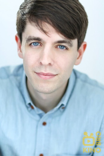 Photo of actor Adam Beauchesne