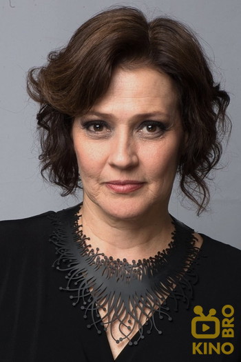 Photo of actress Cláudia Assunção