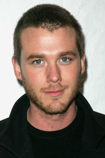 Photo of actor Eric Lively