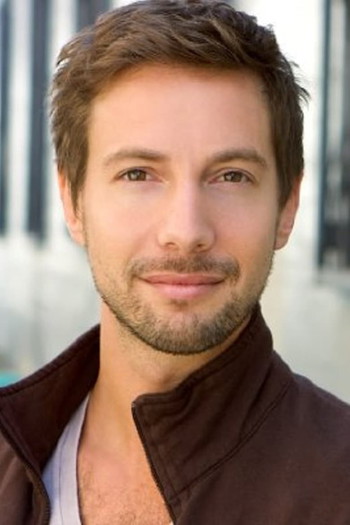 Photo of actor Jonah Blechman