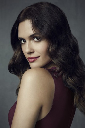 Photo of actress Torrey DeVitto