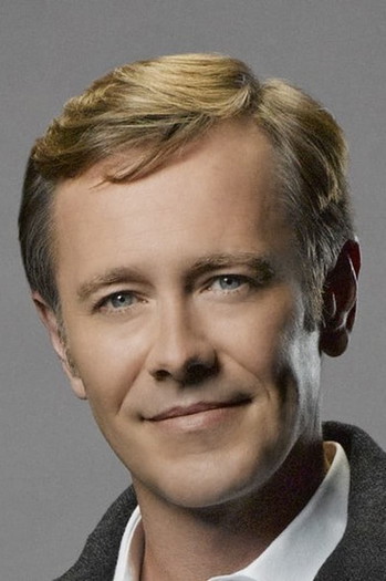 Photo of actor Peter Outerbridge