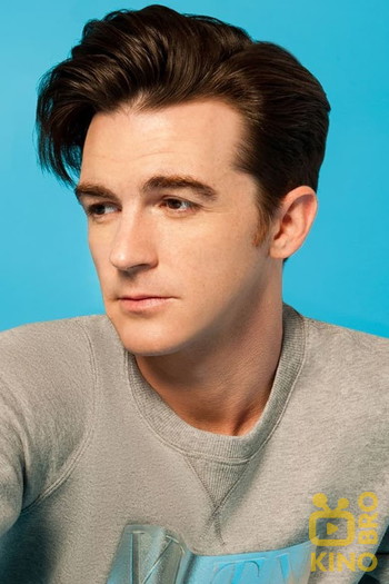 Photo of actor Drake Bell