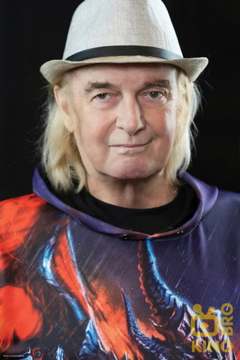 Photo of actor Alan White