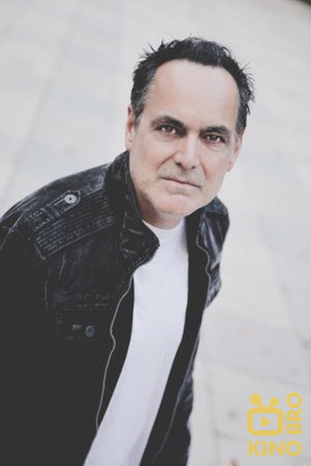 Photo of actor Neal Morse