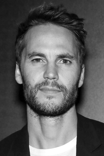 Photo of actor Taylor Kitsch