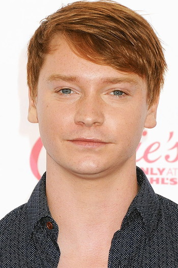 Фото актёра Calum Worthy