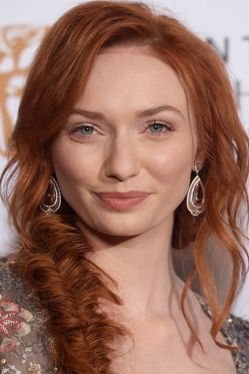 Photo of actress Eleanor Tomlinson