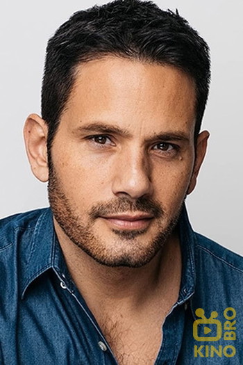 Photo of actor Eric Robledo