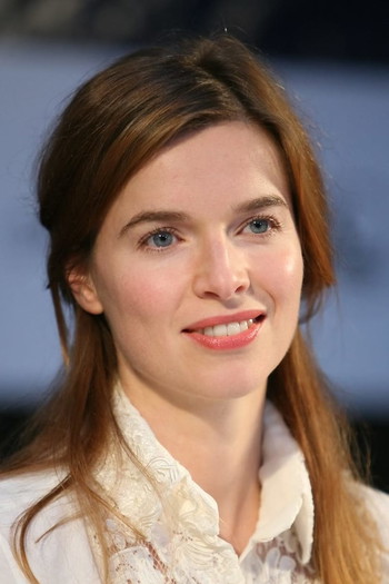 Photo of actress Thekla Reuten