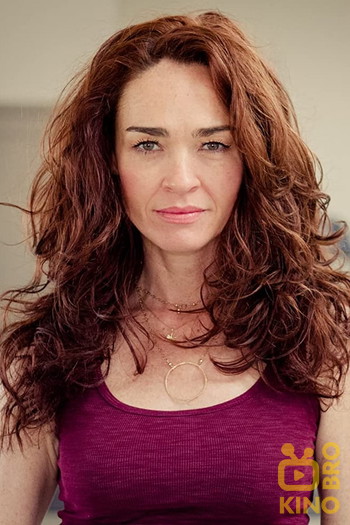 Photo of actress Karina Logue