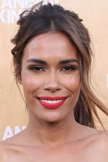 Photo of actress Daniella Alonso