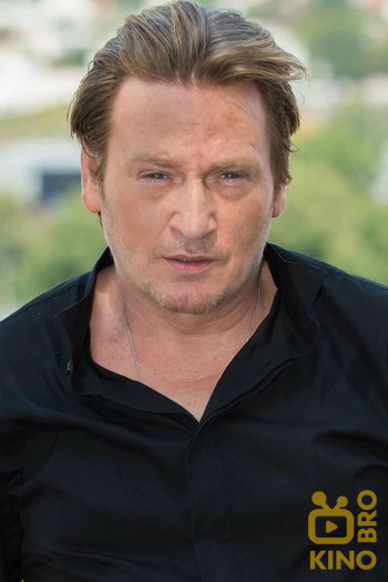 Photo of actor Benoît Magimel