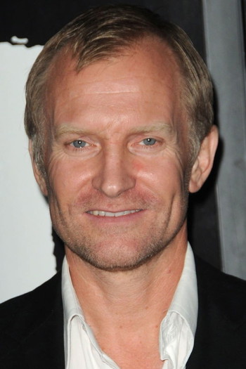 Photo of actor Ulrich Thomsen