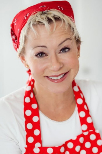 Photo of actress Debi Derryberry