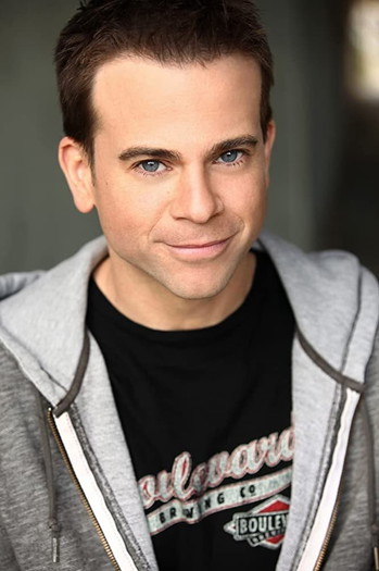 Photo of actor Mikey Kelley