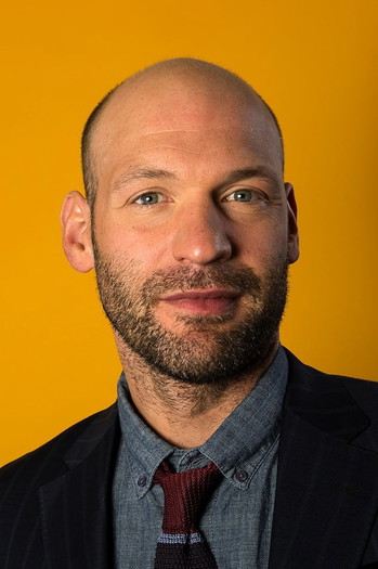 Photo of actor Corey Stoll