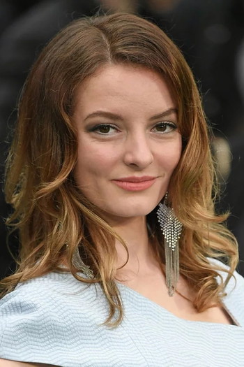 Photo of actress Dakota Blue Richards