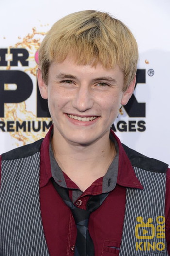 Photo of actor Nathan Gamble