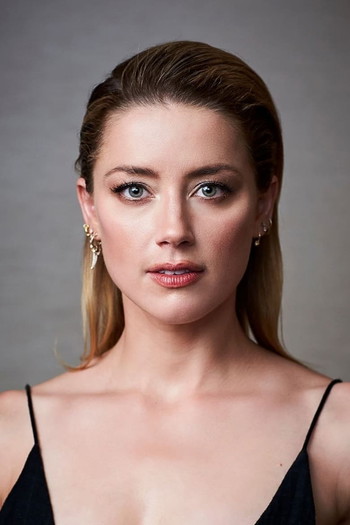 Photo of actress Amber Heard