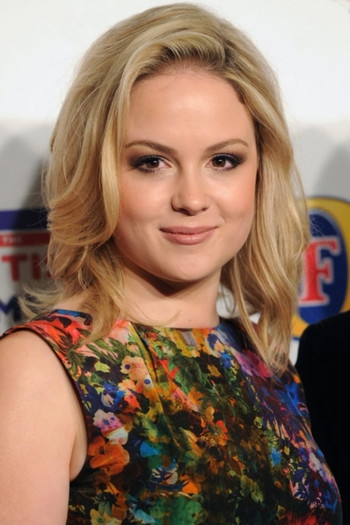 Photo of actress Kimberley Nixon