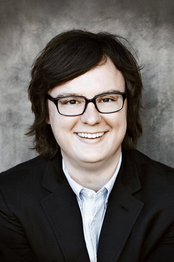 Photo of actor Clark Duke