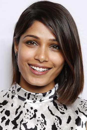 Photo of actress Freida Pinto