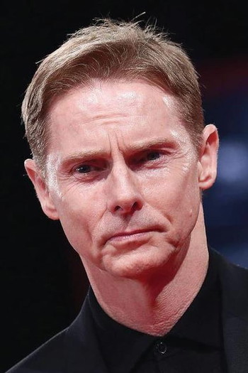 Photo of actor Sean Harris