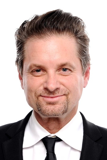 Photo of actor Shea Whigham