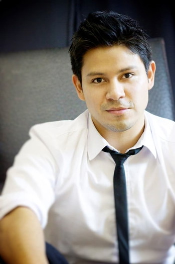 Photo of actor Edwin Perez